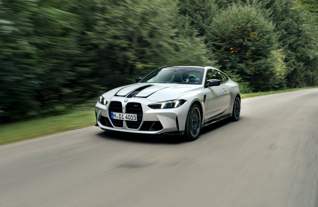 BMW Memperkenalkan M4 Coupé dan Convertible Baharu
