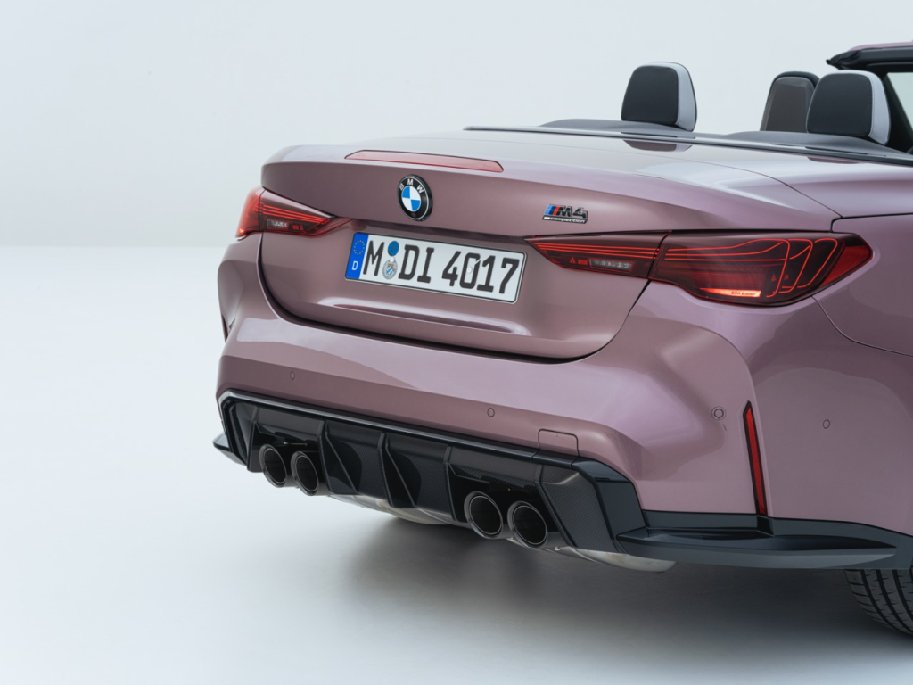 BMW Memperkenalkan M4 Coupé dan Convertible Baharu