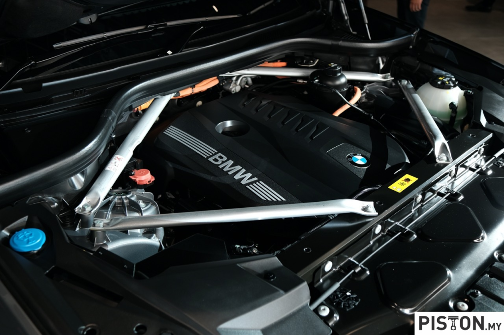 BMW Malaysia Umum Harga Rasmi BMW X5 xDrive50e M Sport Baharu