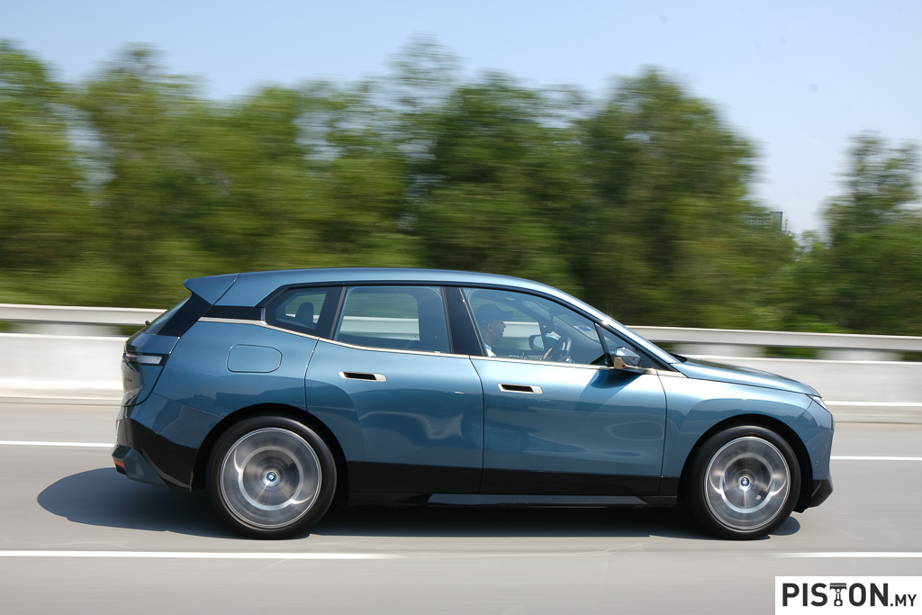 Review: BMW iX xDrive50 Sport – The Best Premium EV? Maybe!