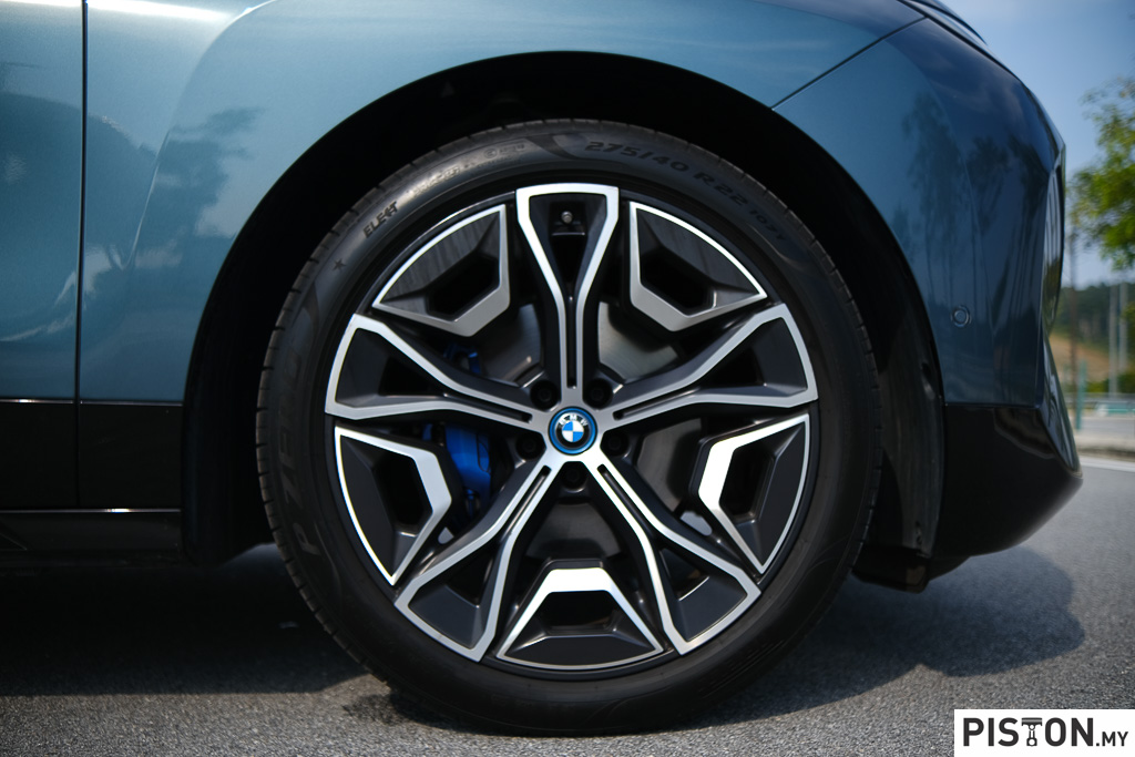 Review: BMW iX xDrive50 Sport – The Best Premium EV? Maybe!