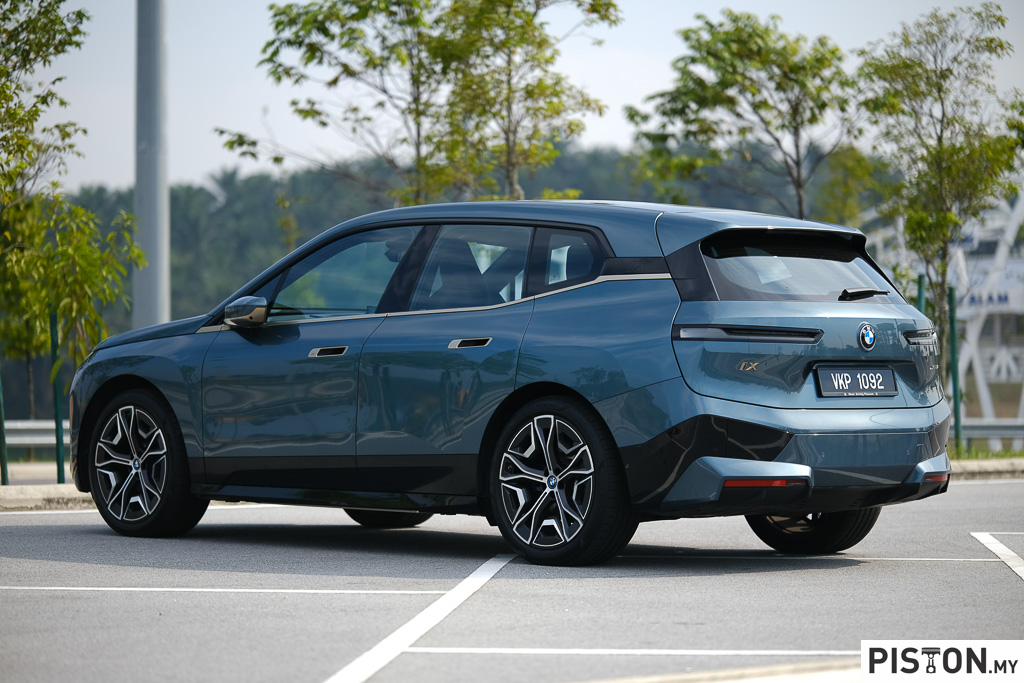 Review: BMW iX xDrive50 Sport – The Best Premium EV? Maybe!