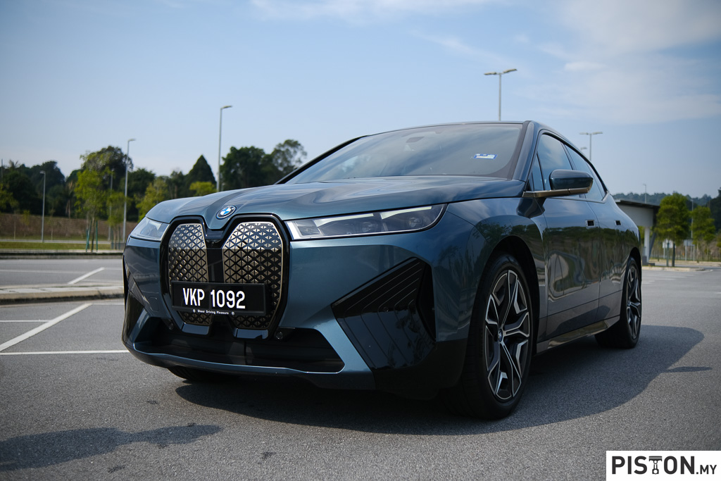 Review: BMW iX xDrive50 Sport – The Best Premium EV? Maybe!