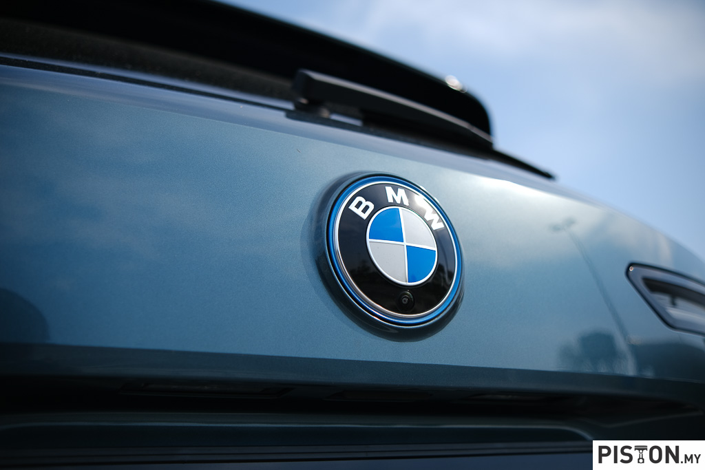 Review: BMW iX xDrive50 Sport – The Best Premium EV? Maybe!