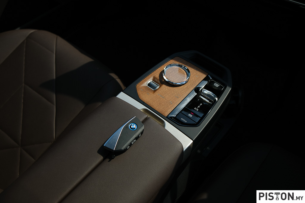 Review: BMW iX xDrive50 Sport – The Best Premium EV? Maybe!