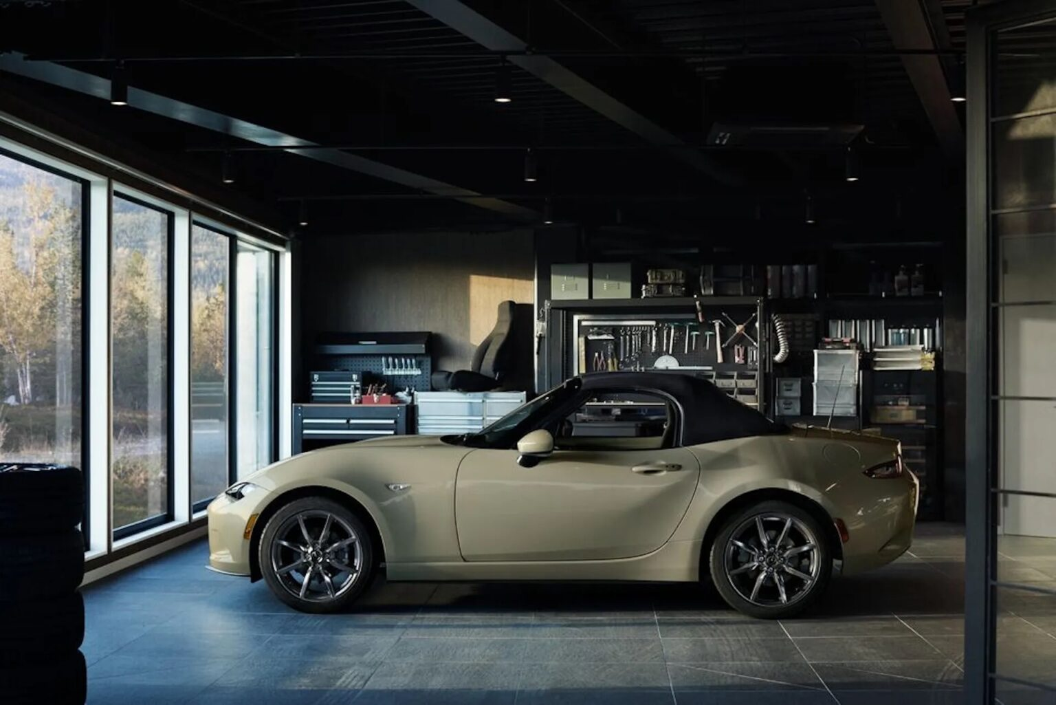 Mazda MX-5 Miata 2024 Dilancarkan dengan Peningkatan Mekanikal dan Reka Bentuk