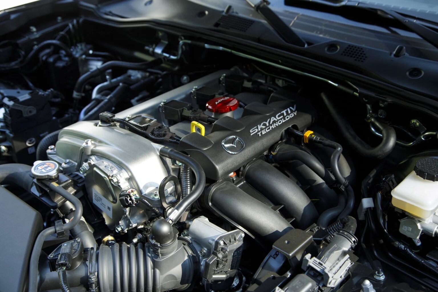 Mazda MX-5 Miata 2024 Dilancarkan dengan Peningkatan Mekanikal dan Reka Bentuk