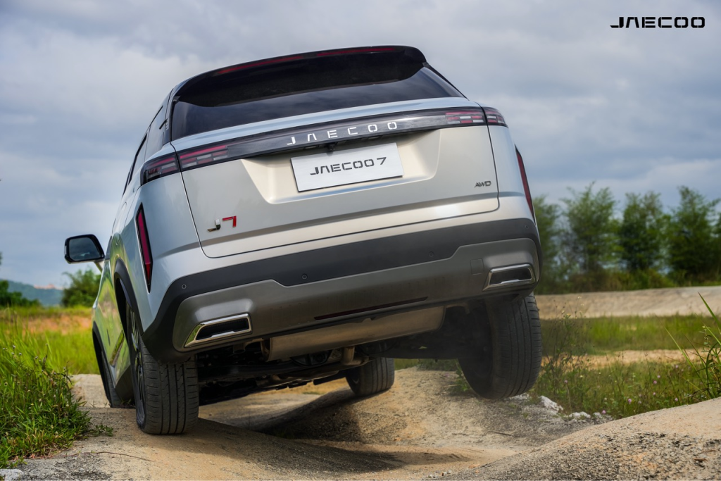 Jaecoo J7 Mempamerkan Keupayaan Off-Road di Pusat Latihan 4WD Malaysia