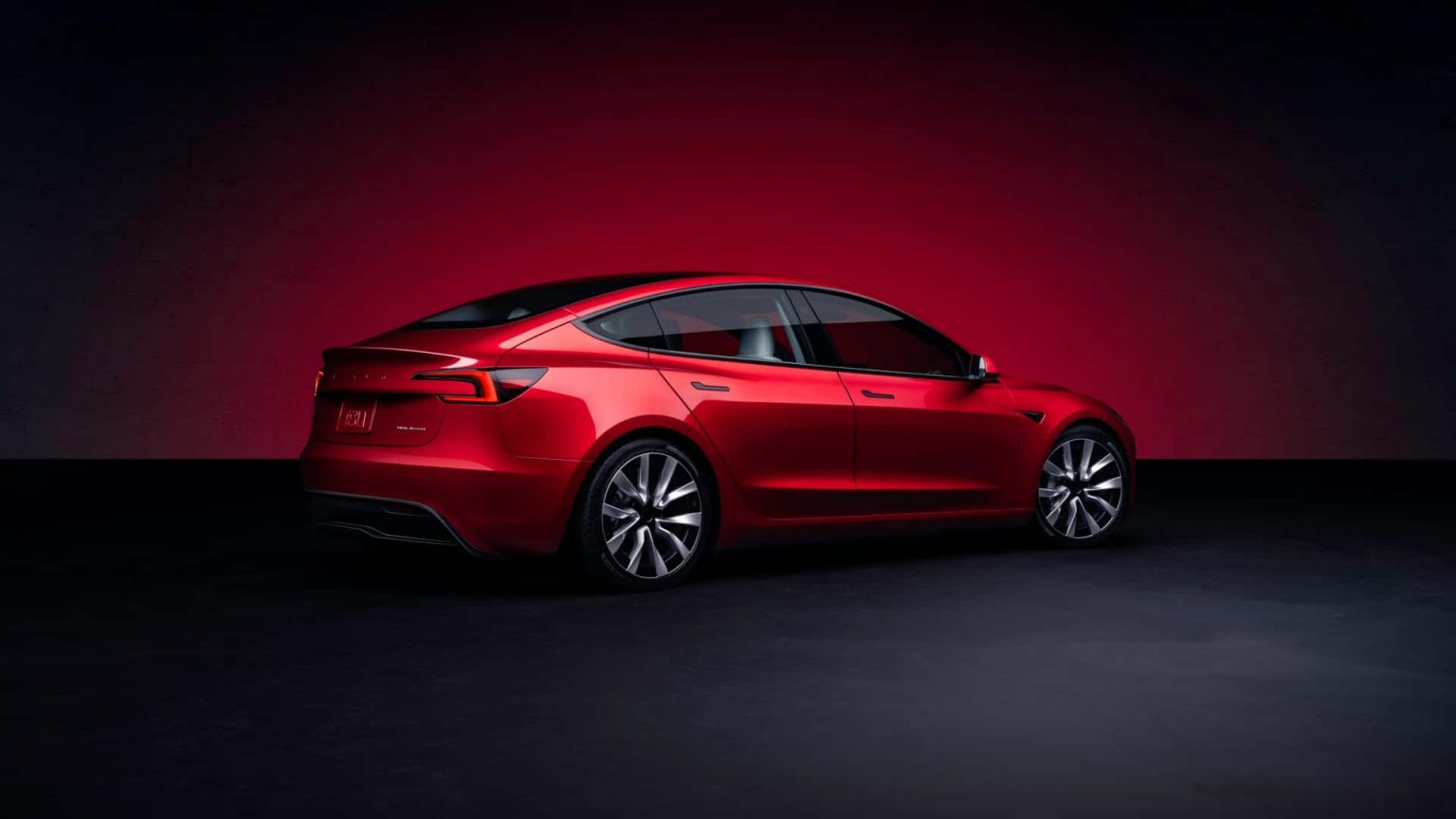 Nilai Saham Tesla Turun 12%, Musk Memberi Amaran Pertumbuhan Jualan Perlahan