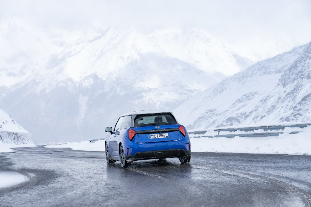 Mini Memperkenalkan Mini Cooper SE Elektrik Generasi Kelima