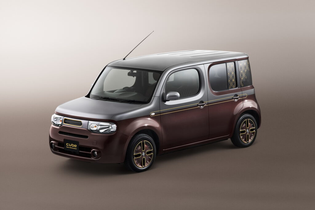 Nissan Melancarkan Program Pengubahsuaian Cube Retro di Jepun