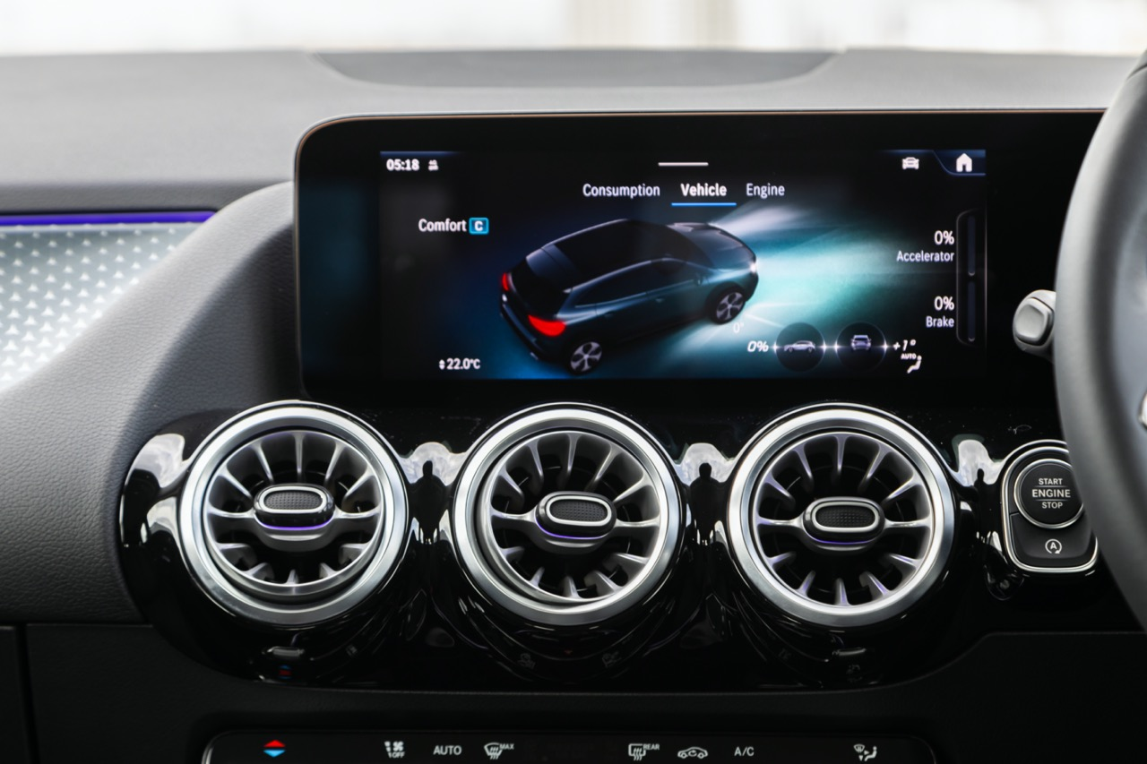 Mercedes-Benz Malaysia Memperkenalkan GLA 200 yang Ditingkatkan