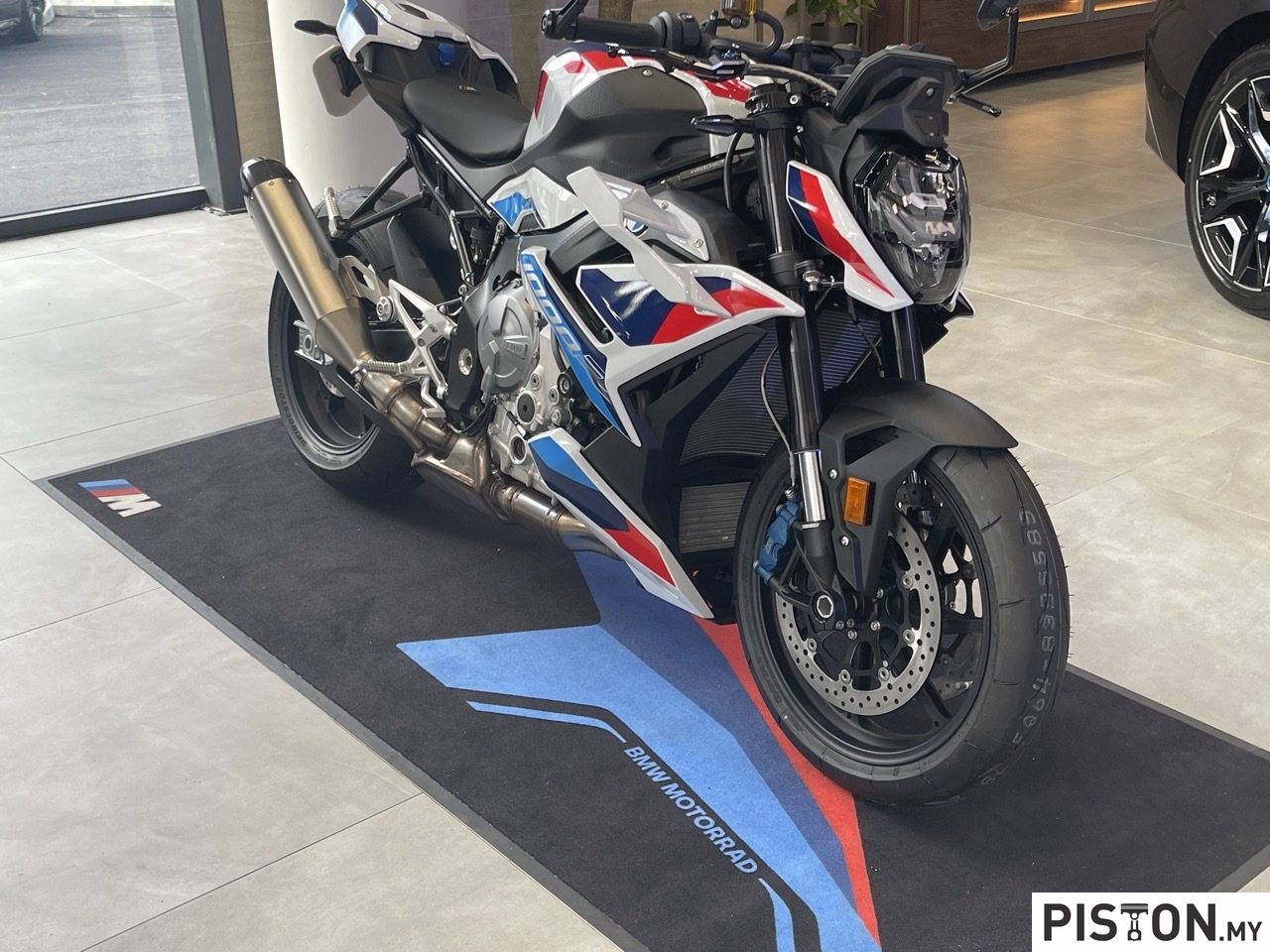 BMW Group Malaysia dan Auto Bavaria Memperkenalkan Bilik Pameran Terkini Di Balakong