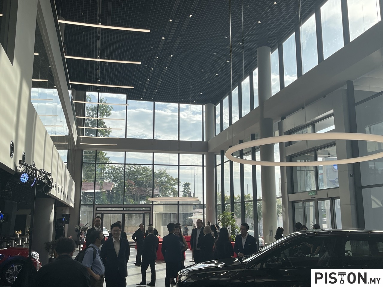 BMW Group Malaysia dan Auto Bavaria Memperkenalkan Bilik Pameran Terkini Di Balakong