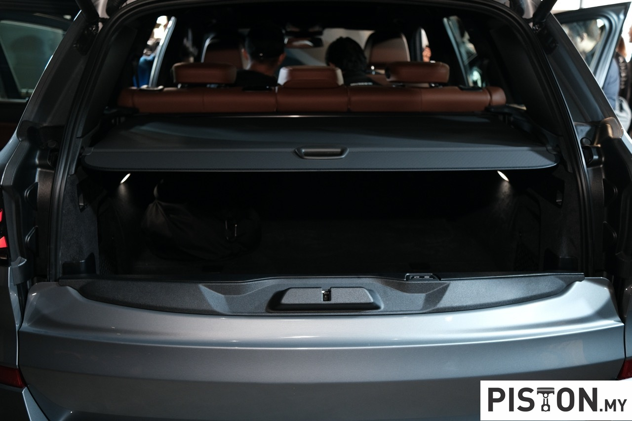 BMW Malaysia Memperkenalkan X5 xDrive50e M Sport Yang Dipasang Di Malaysia