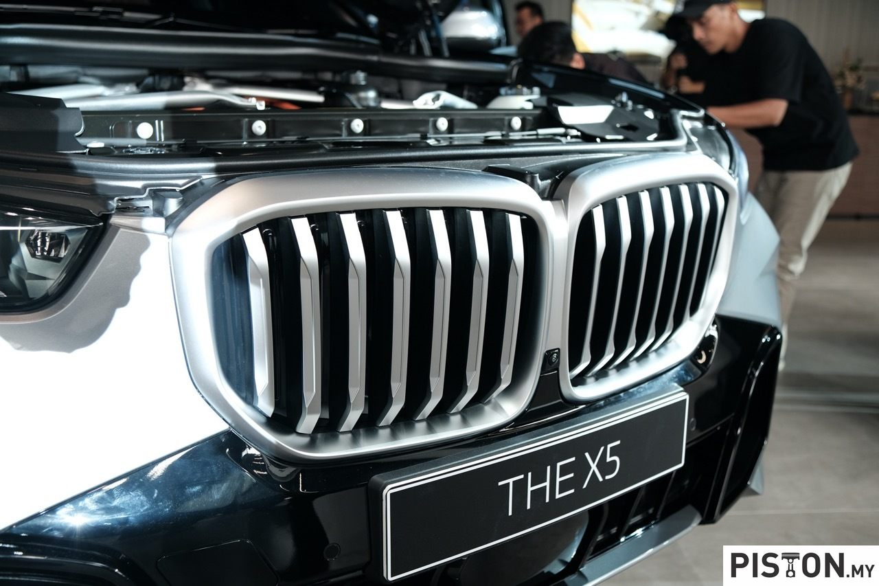 BMW Malaysia Memperkenalkan X5 xDrive50e M Sport Yang Dipasang Di Malaysia