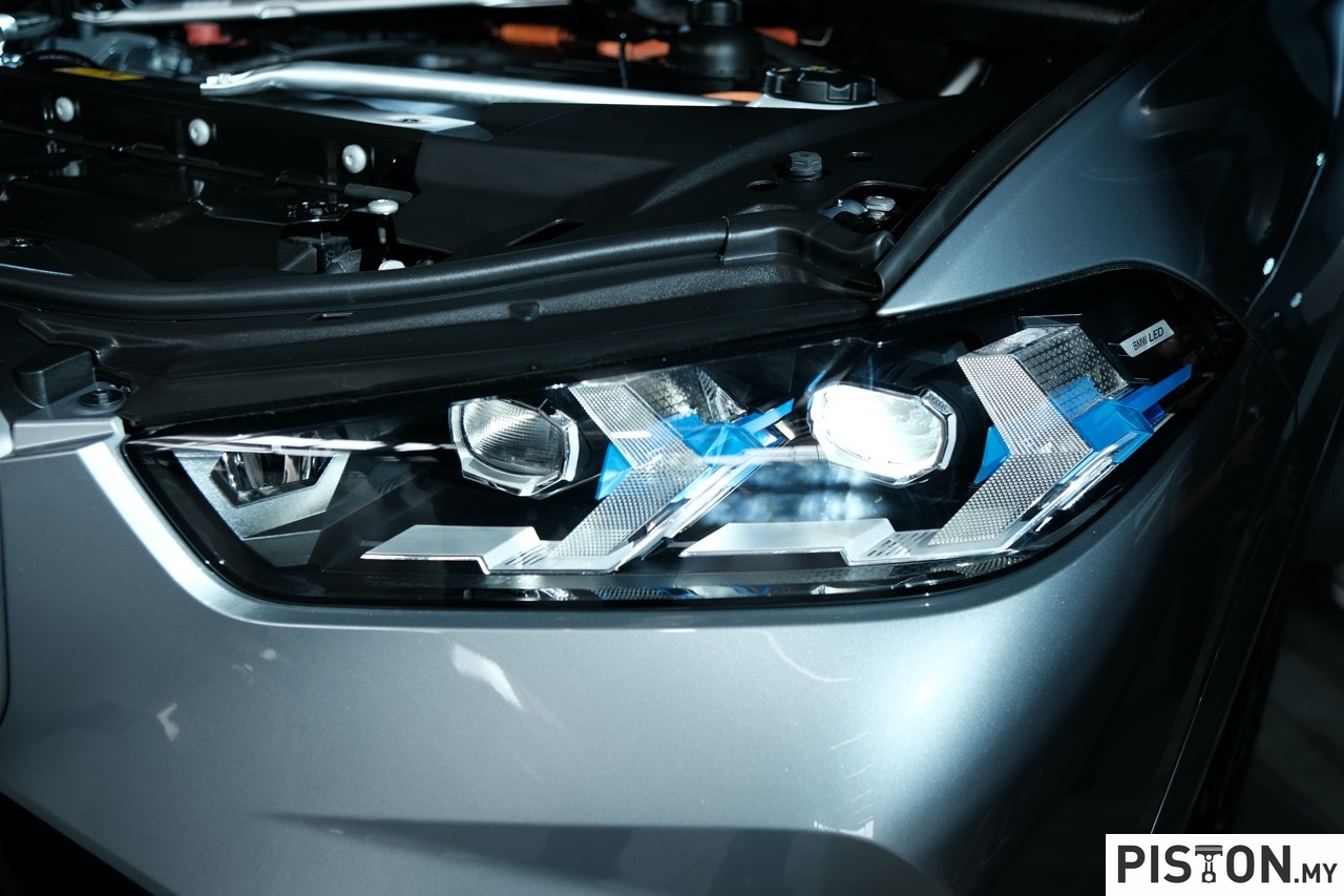 BMW Malaysia Memperkenalkan X5 xDrive50e M Sport Yang Dipasang Di Malaysia