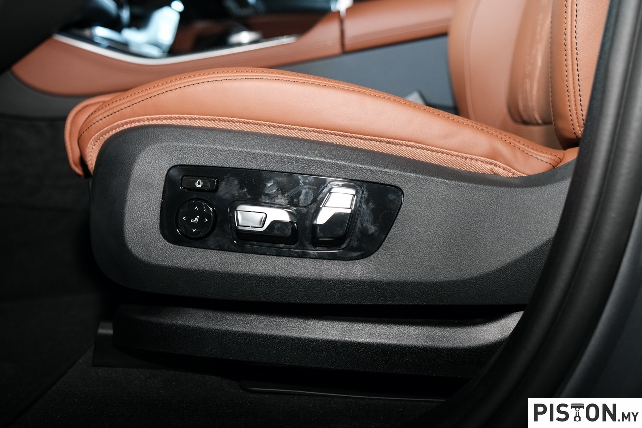 BMW Malaysia Memperkenalkan X5 xDrive50e M Sport Yang Dipasang Di Malaysia