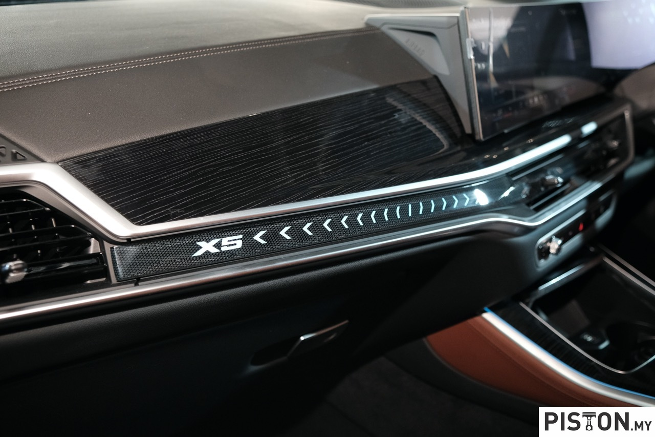 BMW Malaysia Memperkenalkan X5 xDrive50e M Sport Yang Dipasang Di Malaysia