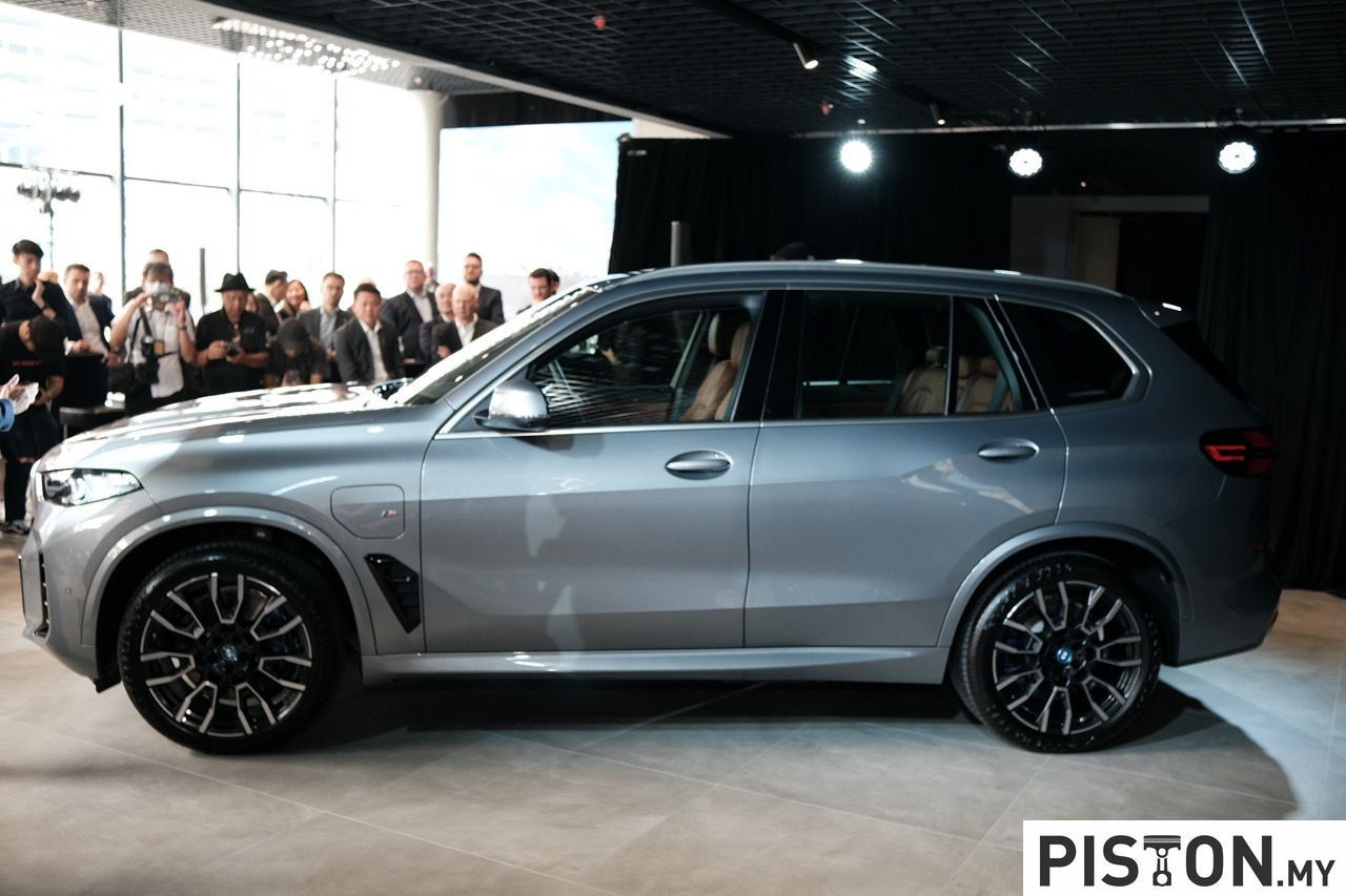 BMW Malaysia Memperkenalkan X5 xDrive50e M Sport Yang Dipasang Di Malaysia
