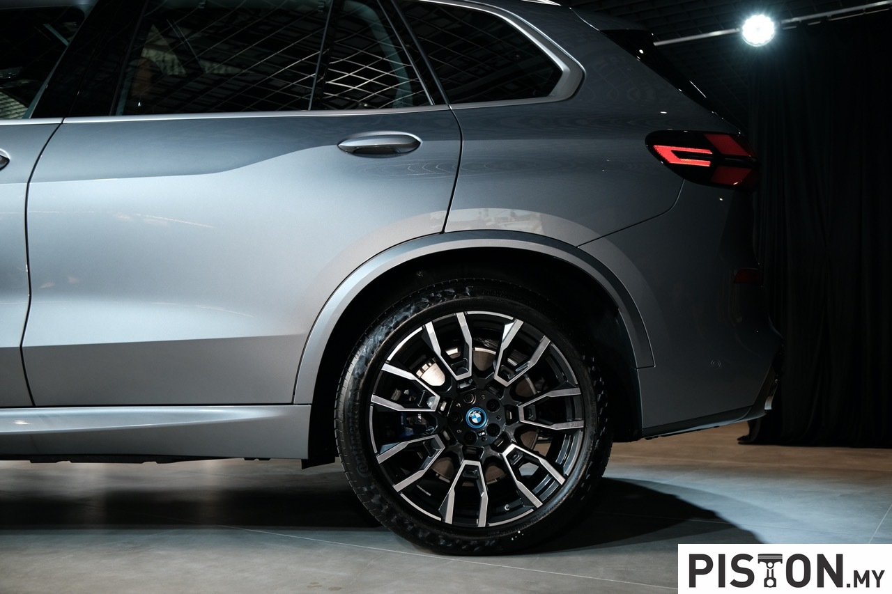 BMW Malaysia Memperkenalkan X5 xDrive50e M Sport Yang Dipasang Di Malaysia