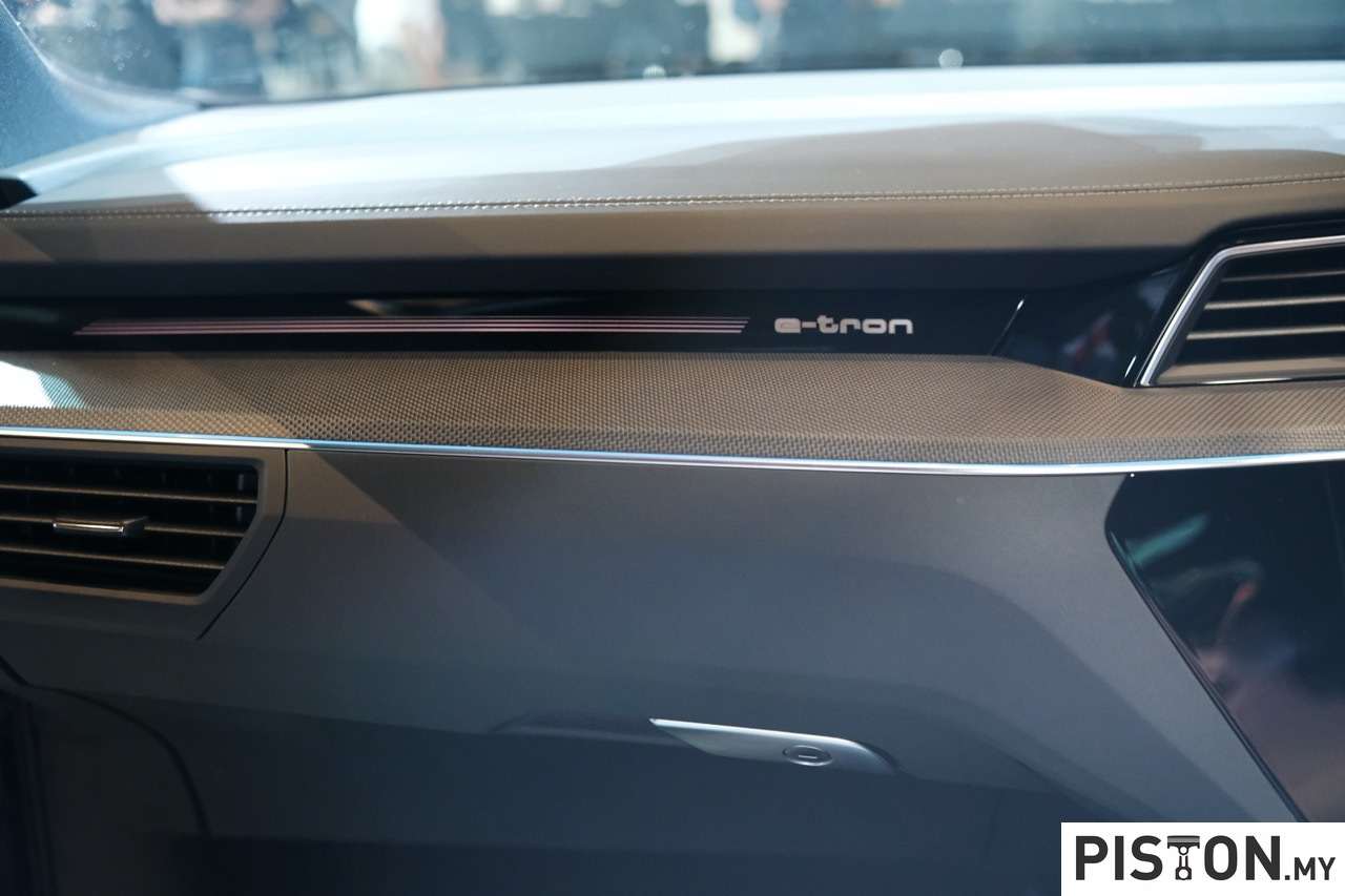 Audi SQ8 e-tron dan SQ8 Sportback e-tron Dilancarkan Di Malaysia Dari RM519,900