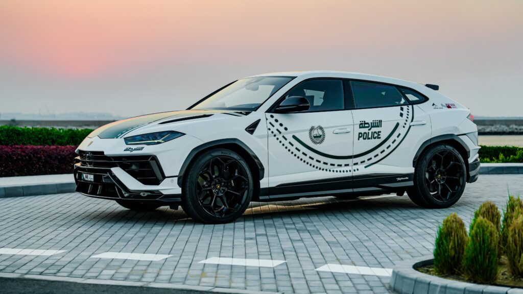 Polis Dubai Menerima Lamborghini Urus Performante Untuk Perkhidmatan