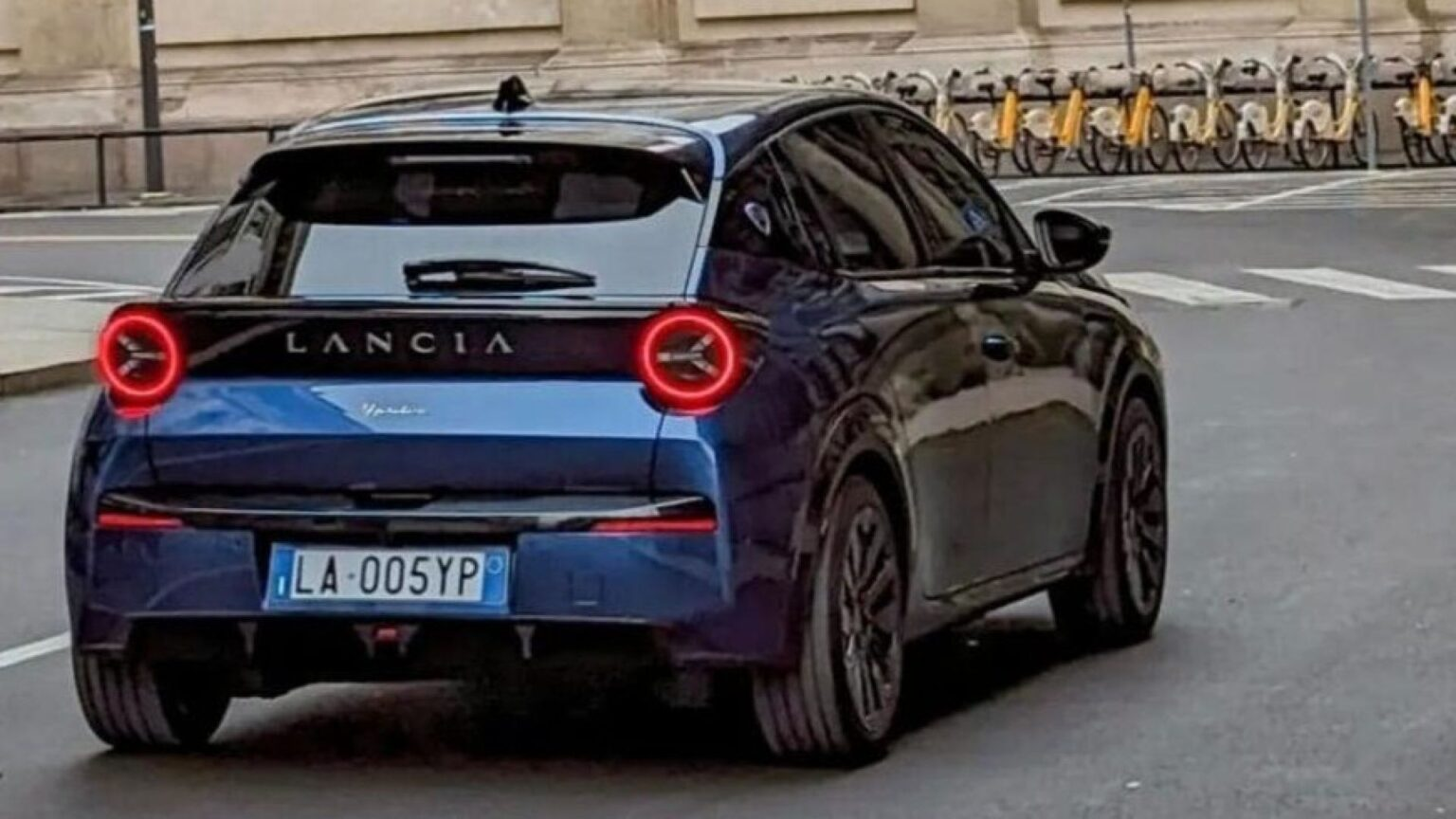 Lancia Kembali Selepas 13 Tahun dengan Model Ypsilon Baru!