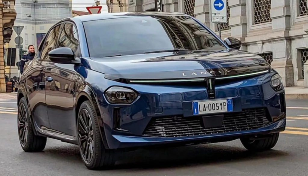 Lancia Kembali Selepas 13 Tahun dengan Model Ypsilon Baru!