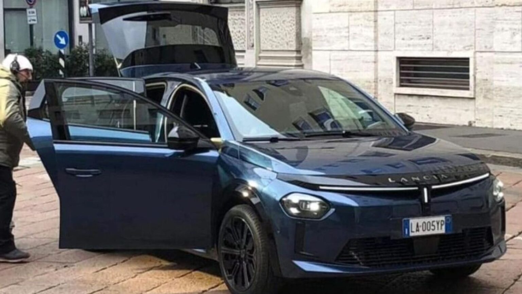 Lancia Kembali Selepas 13 Tahun dengan Model Ypsilon Baru!