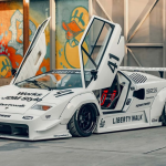 Liberty Walk Menjadikan Lamborghini Countach Lebih Ganas