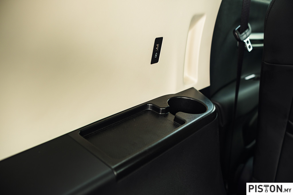 Reviewed: Proton X90 Flagship – Great Value For Money For Your Family!