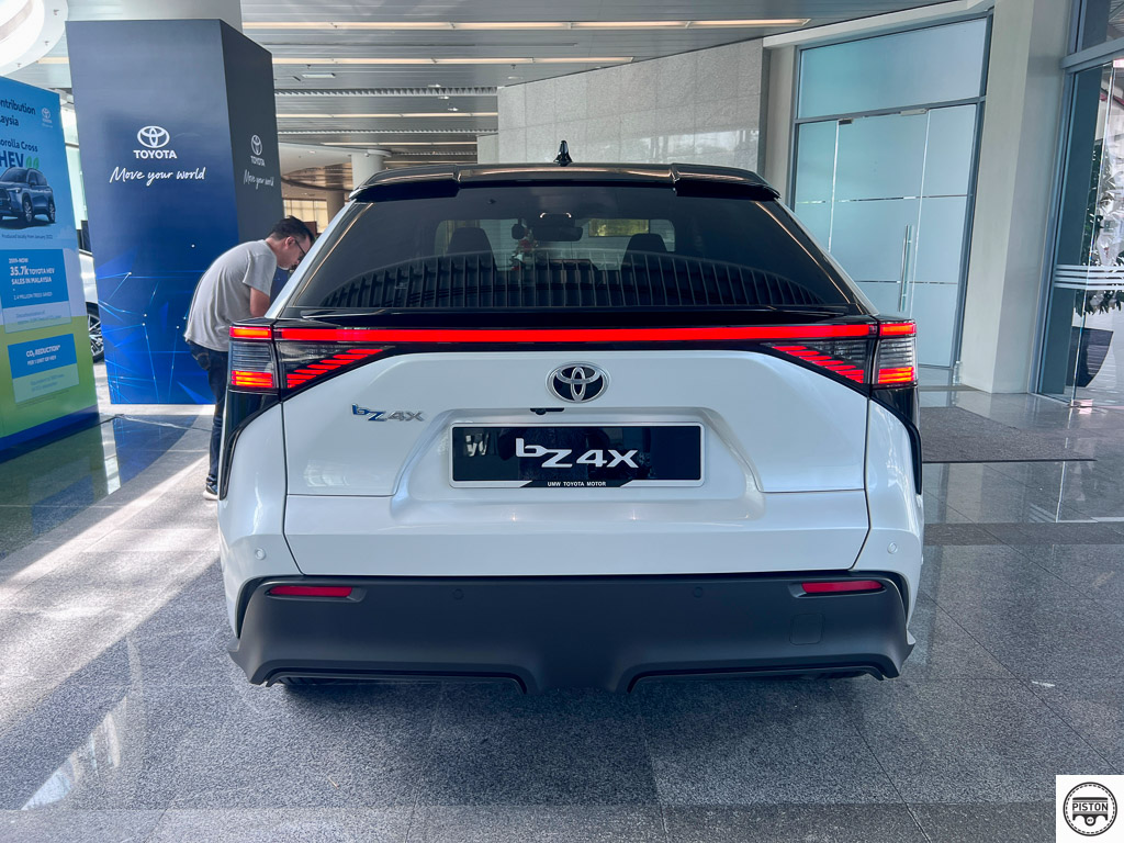 Ketua Toyota Kekal Keraguan Terhadap Peralihan Penuh ke EV