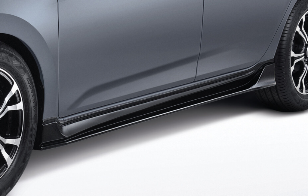 Nissan Memperkenalkan Edisi Almera KURO (Hitam) Bergaya 2024