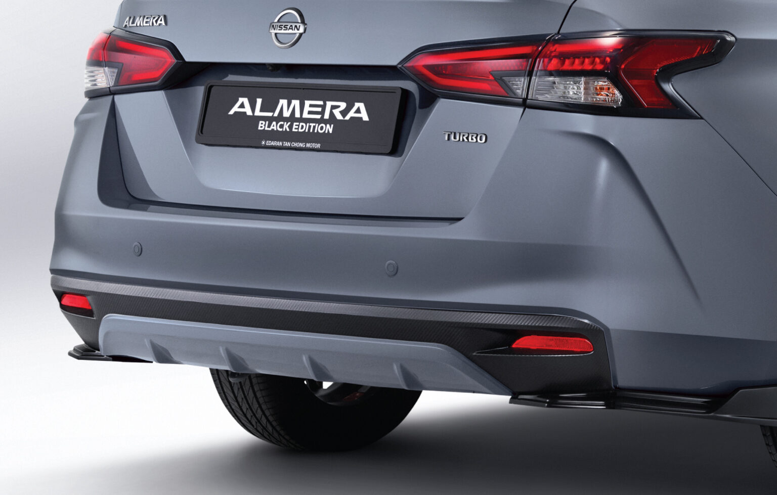 Nissan Memperkenalkan Edisi Almera KURO (Hitam) Bergaya 2024