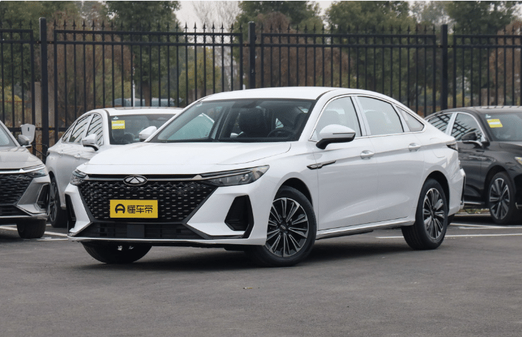 Chery Melancarkan Sedan Plug-in Hibrid Fengyun A8 di China