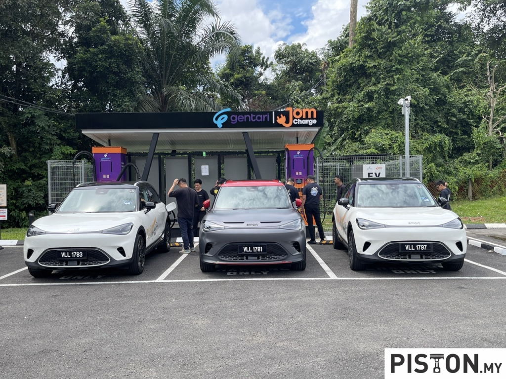 smart Malaysia Raikan Seratus Hari Kejayaan Bertumpukan Pelanggan