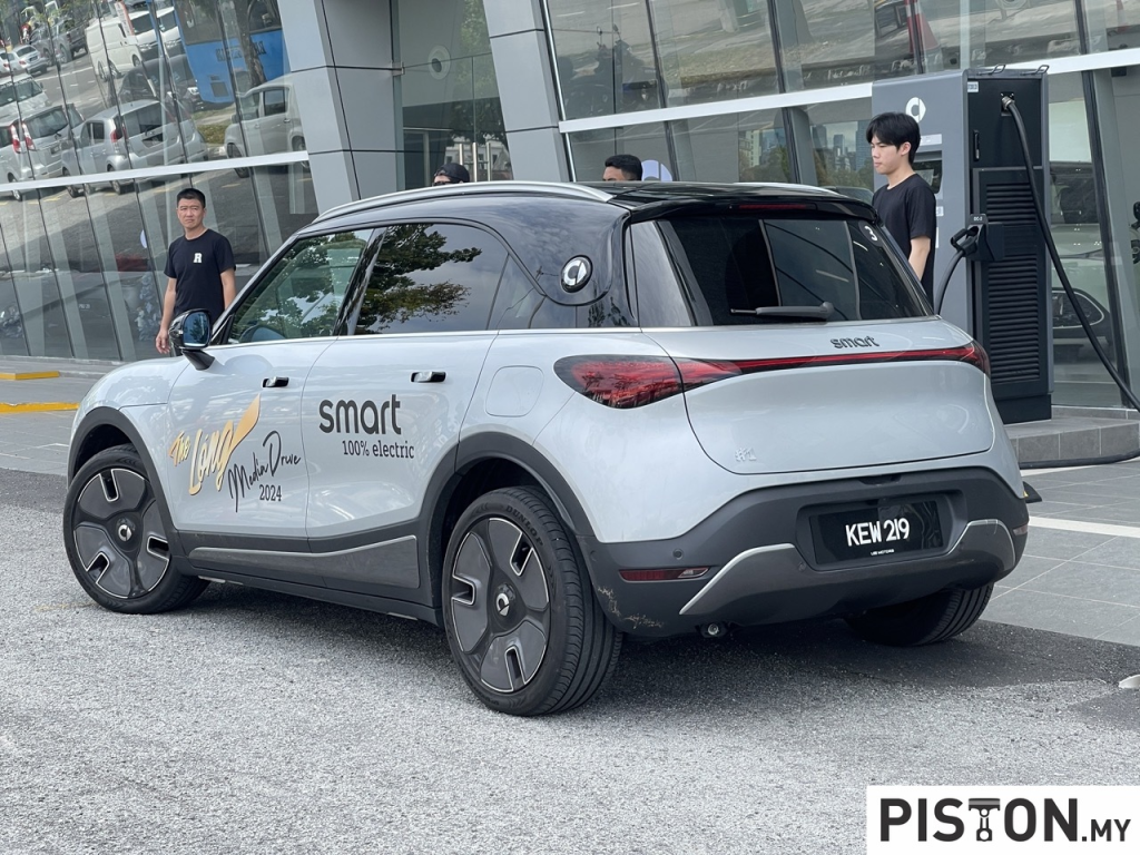 smart Malaysia Raikan Seratus Hari Kejayaan Bertumpukan Pelanggan