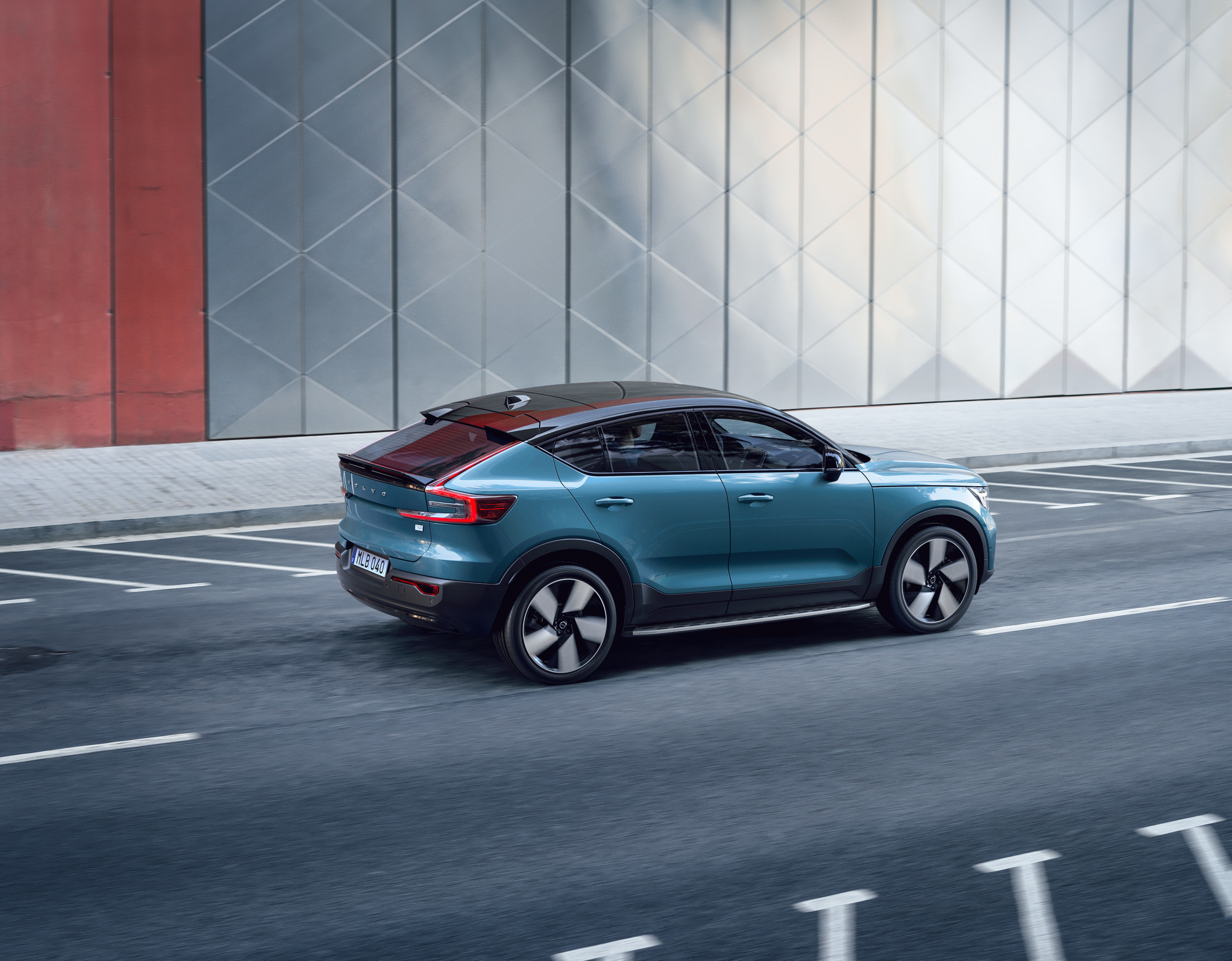 Volvo Car Malaysia Unveils Enhanced 2024 C40 Recharge Pure Electric