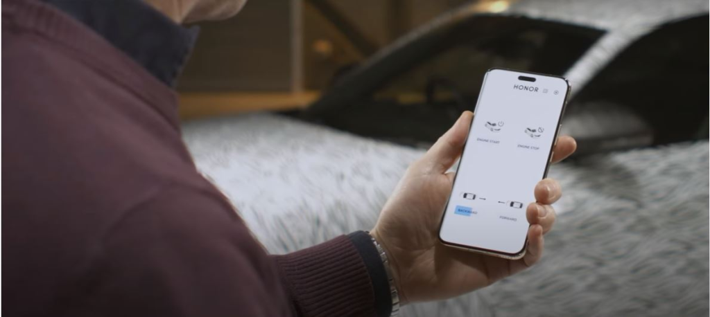 HONOR Memperkenalkan Penjejakan Mata AI untuk Kawalan Kereta