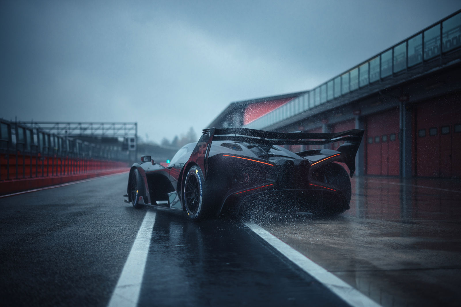 Bugatti Bolide mempunyai Sistem Brek Karbon Terbesar Yang Pernah Dibuat oleh Brembo
