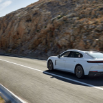 Porsche Memperluas Barisan Panamera Dengan Model E-Hibrid Baharu