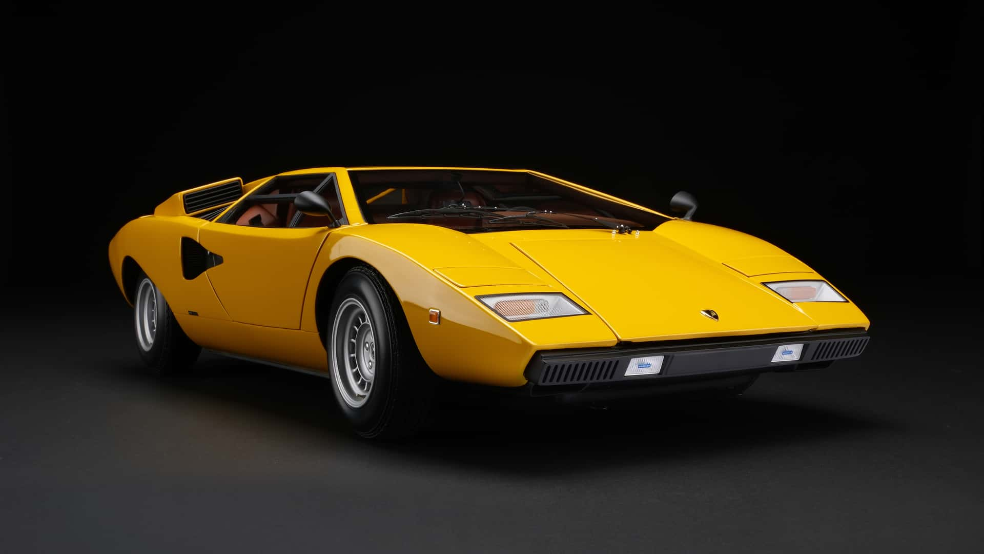 Model Skala Lamborghini Countach 1:8 Dihargakan Lebih Dari Proton S70 Anda!