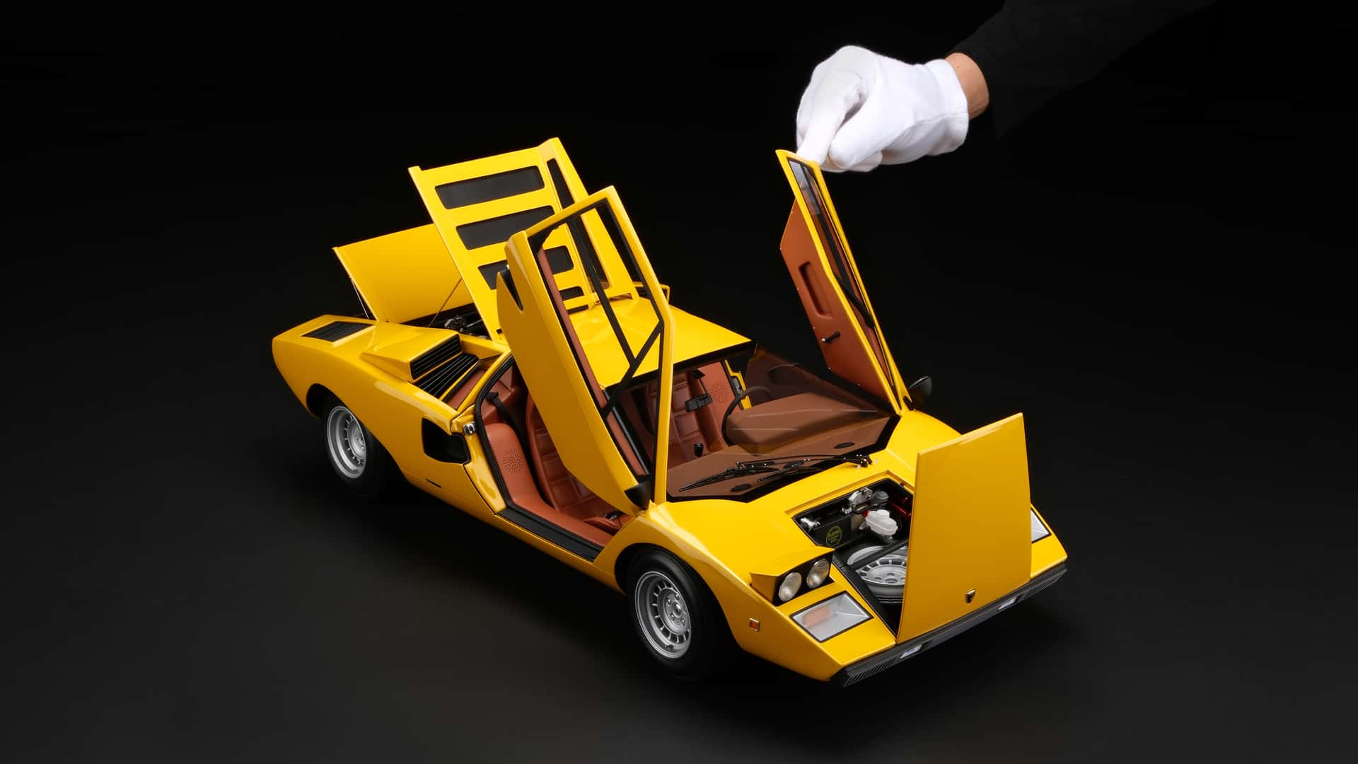 Model Skala Lamborghini Countach 1:8 Dihargakan Lebih Dari Proton S70 Anda!