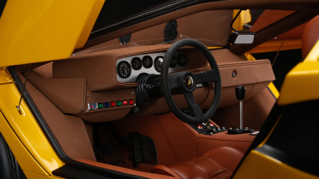 Model Skala Lamborghini Countach 1:8 Dihargakan Lebih Dari Proton S70 Anda!