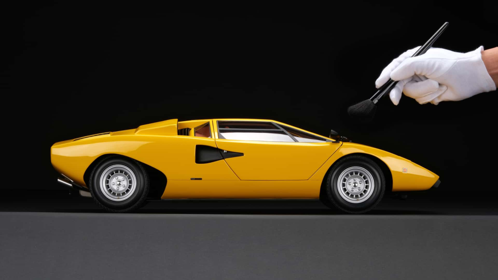 Model Skala Lamborghini Countach 1:8 Dihargakan Lebih Dari Proton S70 Anda!