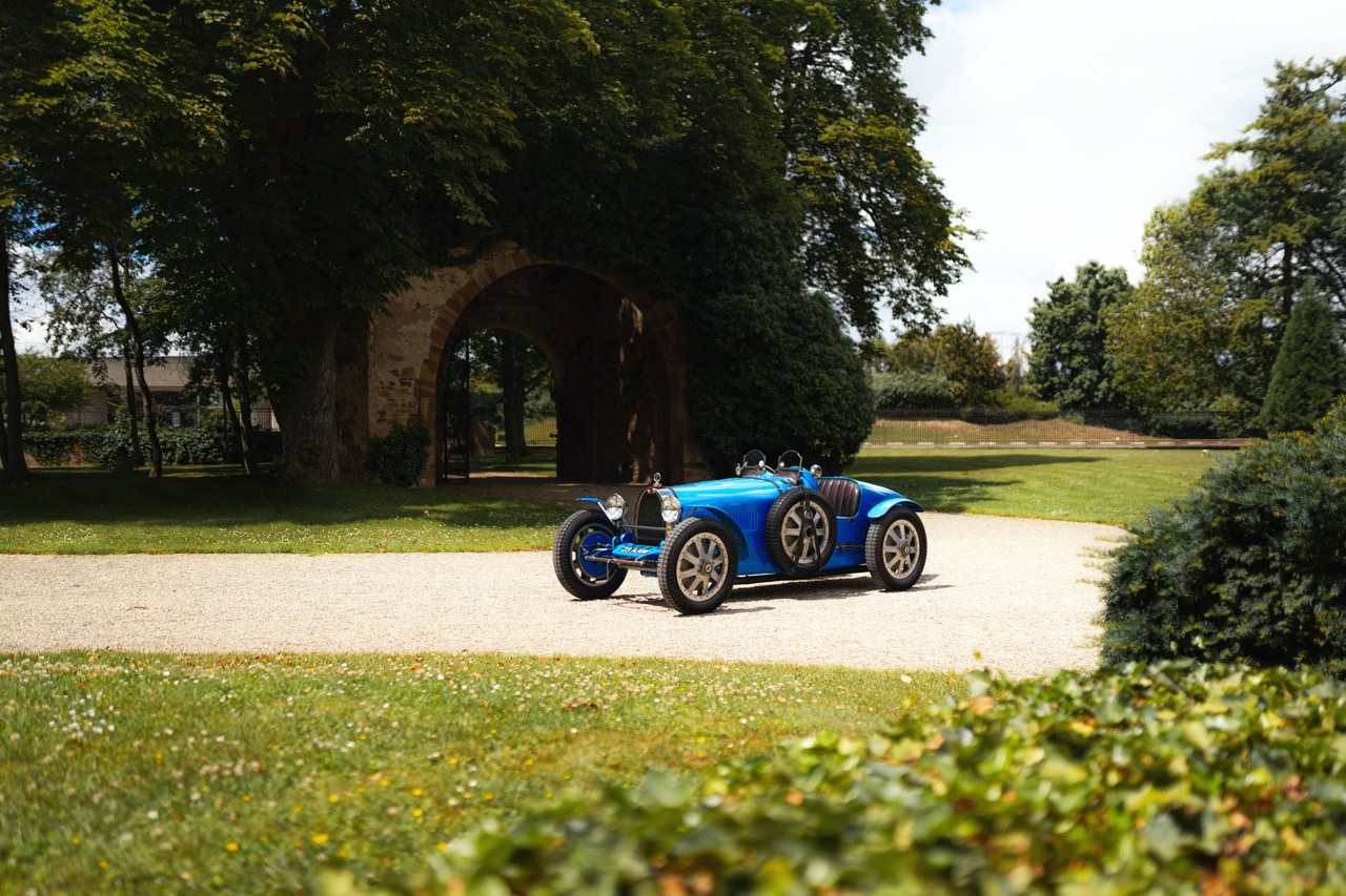 Bugatti Type 35: Warisan Kecemerlangan Seabad dalam Dunia Automotif