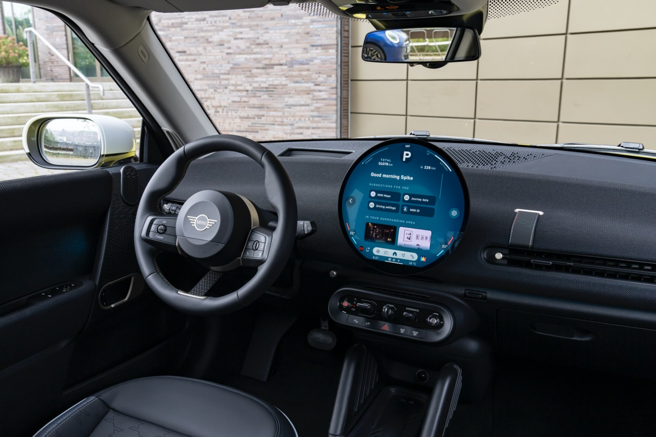 Mini Memperkenalkan Mini Cooper E Baharu Dalam Trim Klasik