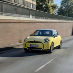 Mini Memperkenalkan Mini Cooper E Baharu Dalam Trim Klasik