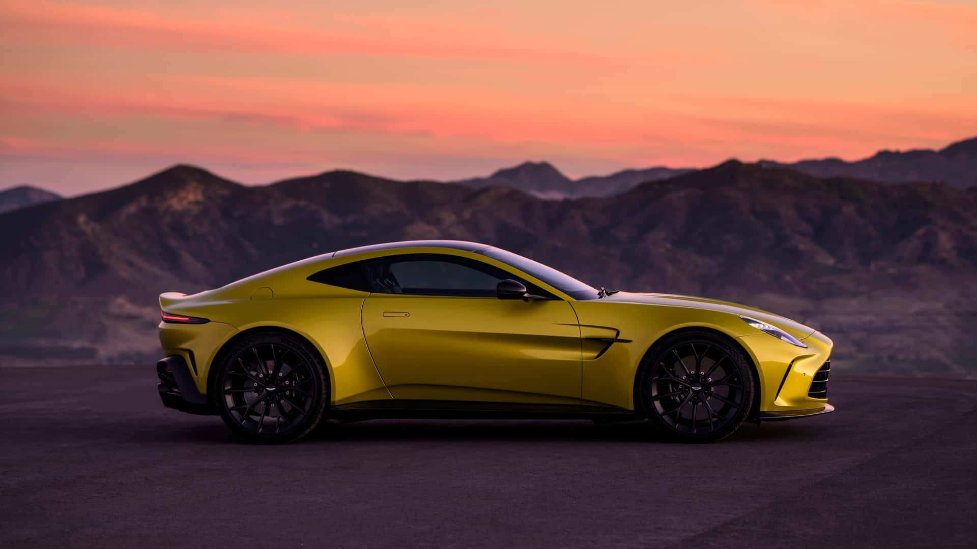 Aston Martin Memperkenalkan Vantage 2025: Lebih Kuasa, Prestasi Dipertingkat